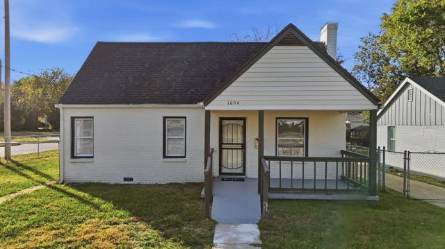 1604 N Boston Pl rent to own home in Tulsa photo 2