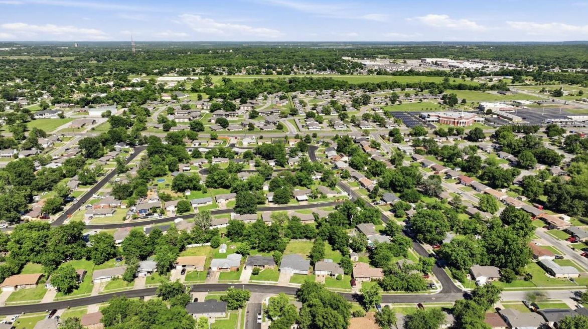 Aerial view of a Tulsa neighborhood