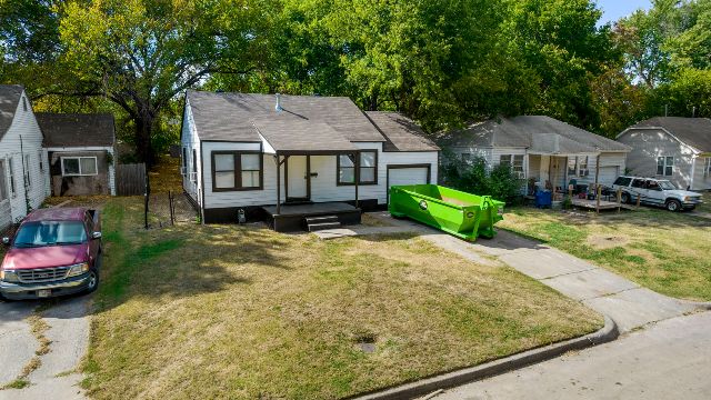 908 N Columbia Pl rent to own home in Tulsa photo 2