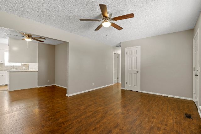 4825 S Bermuda Ave W, Sand Springs rent to own home, photo 5